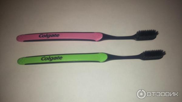 Зубная щетка Colgate Шелковые нити с древесным углем фото