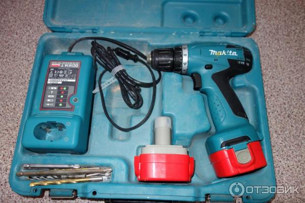 Аккумуляторная дрель-шуруповерт Makita 6271D