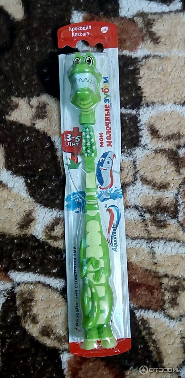 Зубная щетка Aquafresh Мой первый зубик фото