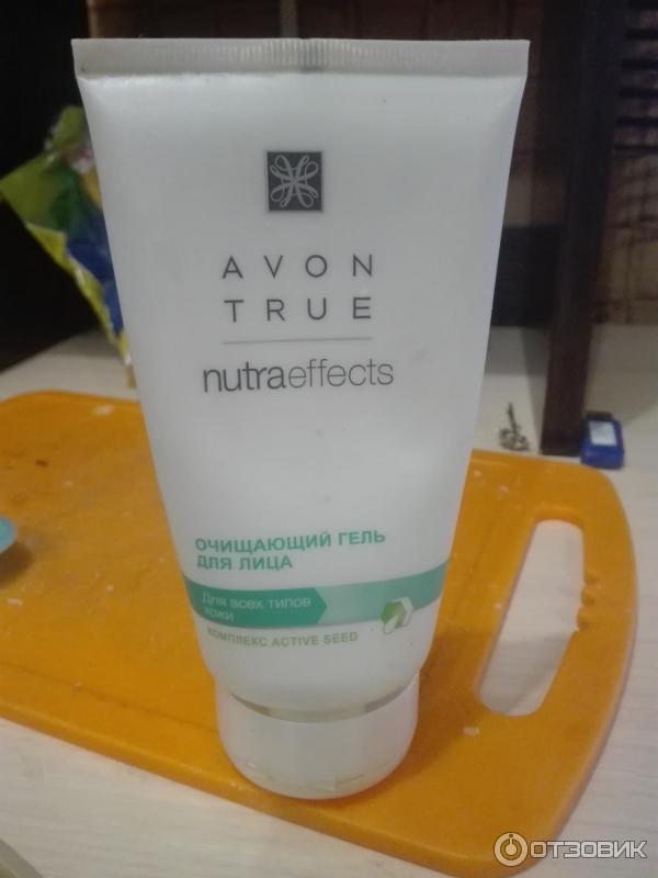 Очищающий гель для лица Avon Nutra effects фото