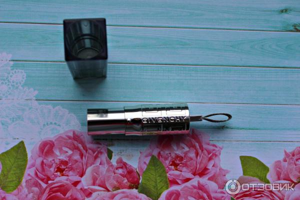 Губная помада Givenchy Rouge Interdit Shine