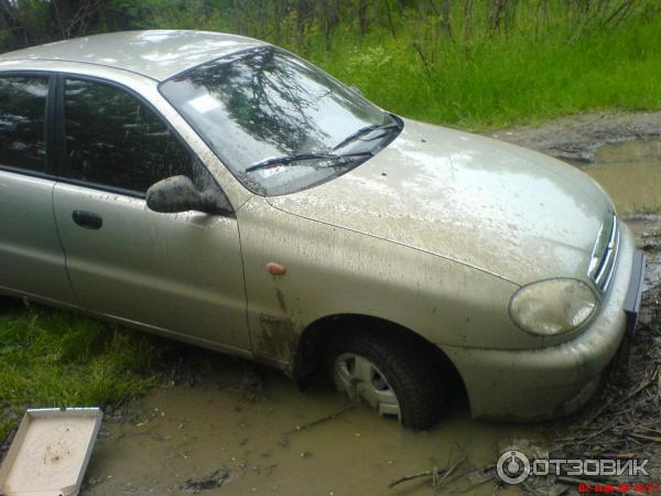 Автомобиль Chevrolet Lanos седан фото