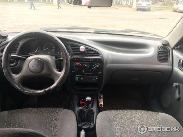 Автомобиль Chevrolet Lanos седан фото