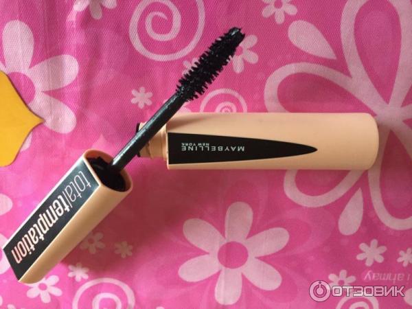 Тушь для ресниц Maybelline Total Temptation фото