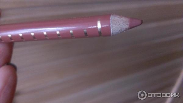 Контурный карандаш для губ Malva Professional Pencil фото