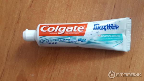 Зубная паста Colgate Макс Блеск с отбеливающими пластинками фото