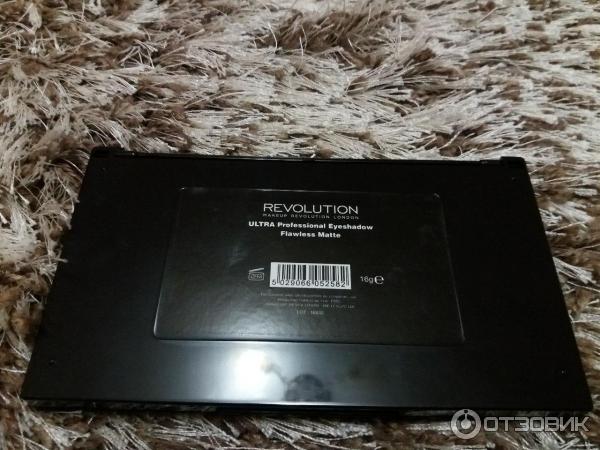 Палетка теней MakeUp Revolution Ultra 32 Shade Eyeshadow Palette - Eyes Like Angels фото