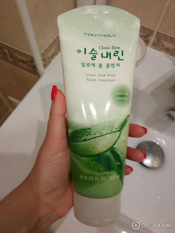 Пенка для умывания TONY MOLY С экстрактом алоэ Clean Dew Aloe Foam Cleanser фото