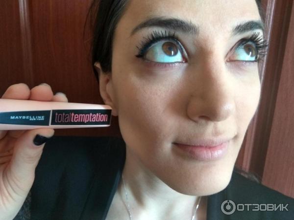 Тушь для ресниц Maybelline Total Temptation фото