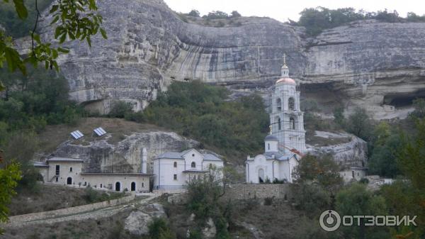 Экскурсия Ханский дворец - крепость Чуфут-Кале (Крым) фото