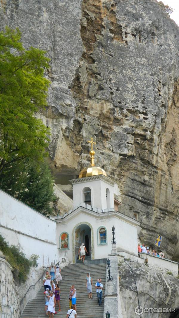 Экскурсия Ханский дворец - крепость Чуфут-Кале (Крым) фото