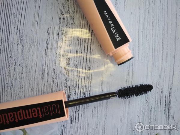 Тушь для ресниц Maybelline Total Temptation фото