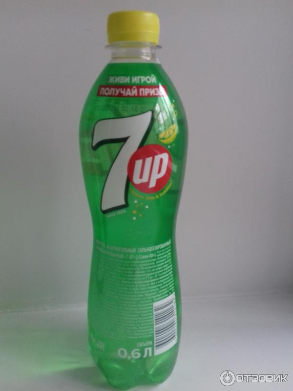 Газированный напиток 7up фото