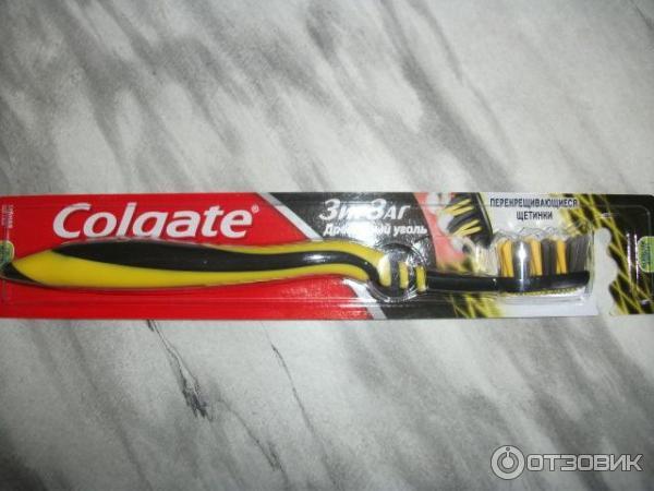 Зубная щетка Colgate ЗигЗаг Древесный уголь фото