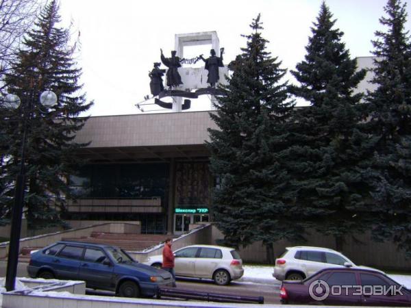 Драмтеатр тула сайт. Тульский Академический театр драмы. Театральный сквер Тула. Логотип Тульский Академический театр драмы. Драмтеатр Тула фото.