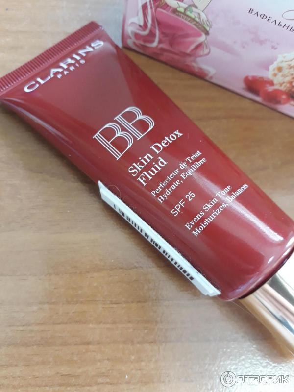 BB крем Clarins Skin Detox Fluid spf 25 фото