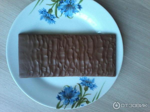 Шоколад Коммунарка Milk Chocolate strawberry nougat фото