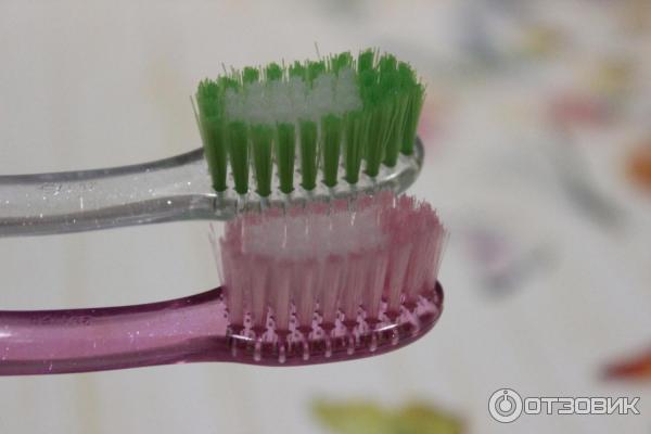 Зубная щетка Colgate Древние секреты