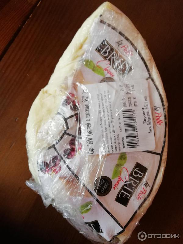 Сыр мягкий с белой плесенью La Polle Brie Natural Cheese фото