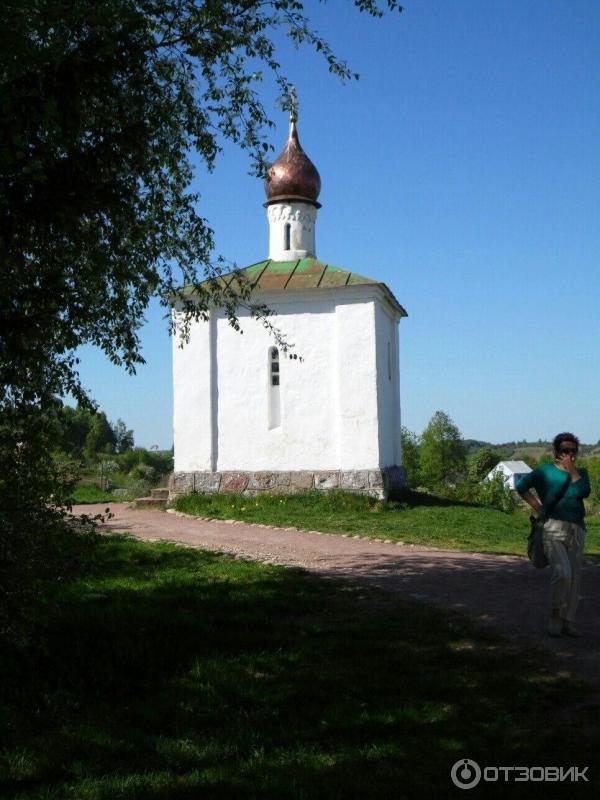 Экскурсия на Словенские ключи (Россия, Изборск) фото