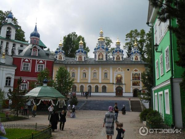 Бельчатник в псково печерском монастыре фото Отзыв о Свято-Успенский Псковско-Печорский монастырь (Россия, Псковская область)