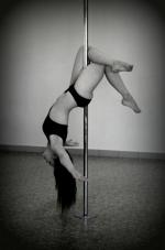 Танец на пилоне Pole Dance фото