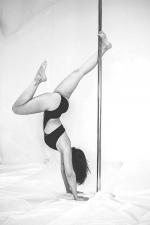 Танец на пилоне Pole Dance фото