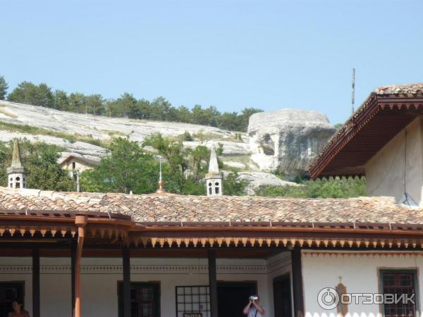 Экскурсия Ханский дворец - крепость Чуфут-Кале (Крым) фото