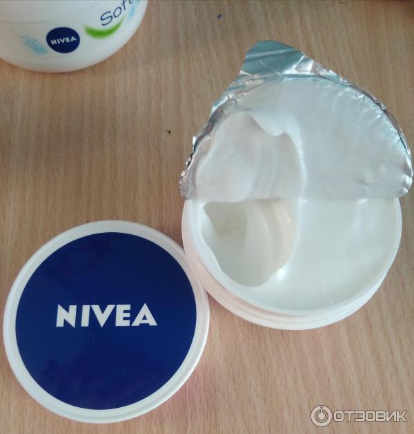 Увлажняющий крем Nivea Care для чувствительной кожи лица фото