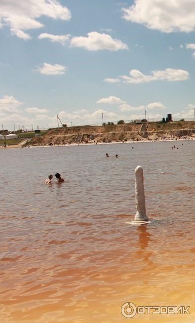 Вода в озере соль илецка. Соль Илецк красное озеро.