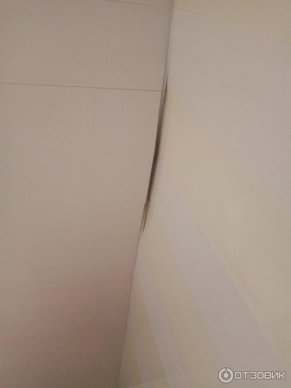 Потолок в номере