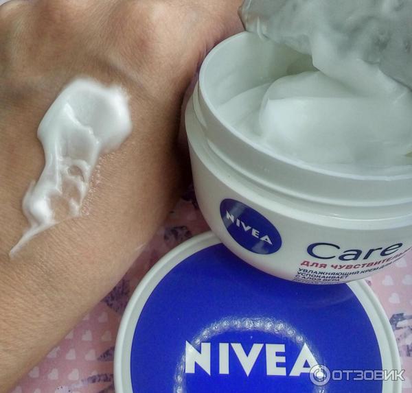 Увлажняющий крем Nivea Care для чувствительной кожи лица фото