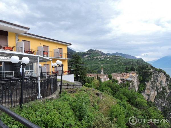 Экскурсия Терраса Дрожжи La Terrazza di Brivido (Италия, Тремозине) фото