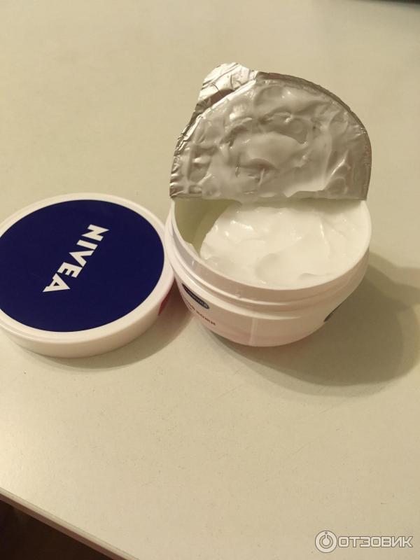 Увлажняющий крем Nivea Care для чувствительной кожи лица фото