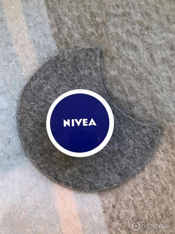 Увлажняющий крем Nivea Care для чувствительной кожи лица фото