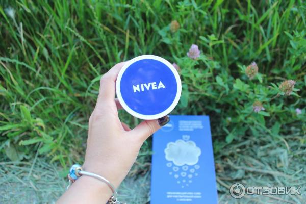 Увлажняющий крем Nivea Care для чувствительной кожи лица фото