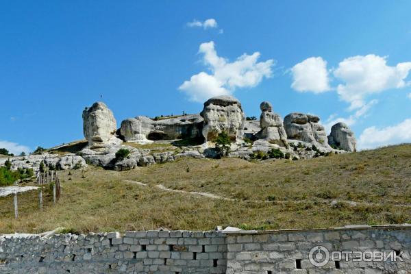 Скалы.