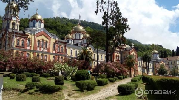 Симоно-Кананитский (Ново-Афонский) монастырь (Абхазия, Новый Афон) фото