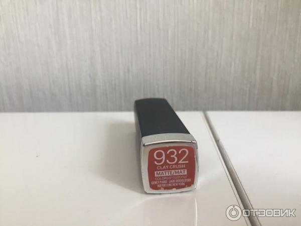 Губная помада Maybelline Color Sensational Creamy Mattes фото