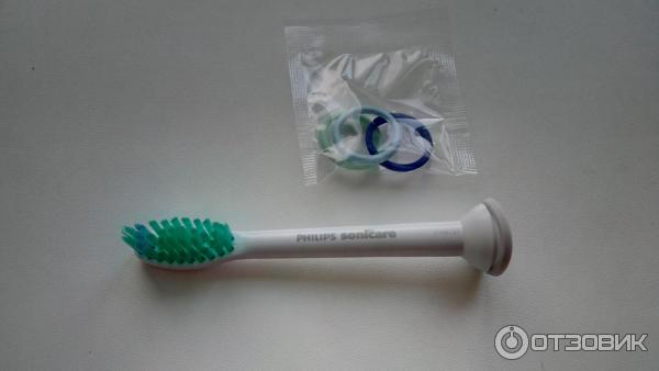 Электрическая зубная щетка Philips Sonicare HX6511 фото