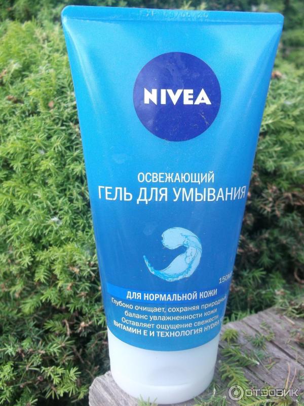 Освежающий гель для умывания Nivea с витамином E и Hydra IQ фото