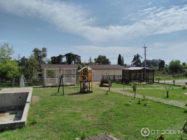 Территория отеля Афон Дакир