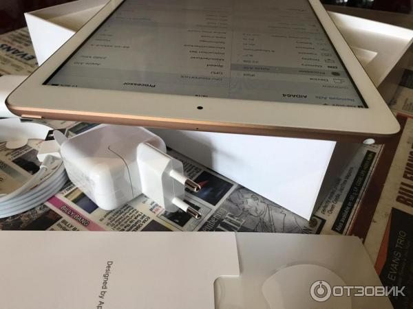 Планшет Apple iPad 32Gb Wi-Fi фото