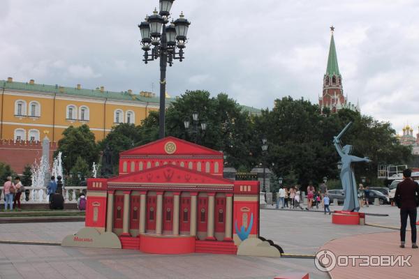 Выставка инсталляций к чемпионату мира по футболу 2018 года на Манежной площади (Россия, Москва) фото