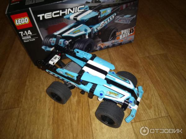 LEGO Technic Трюковой грузовик фото