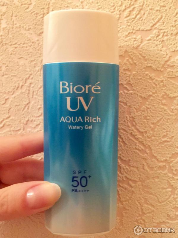 Флюид biore uv aqua rich. Биоре солнцезащитный крем. СПФ крем Биоре. Biore SPF 50. Biore Aqua Rich.