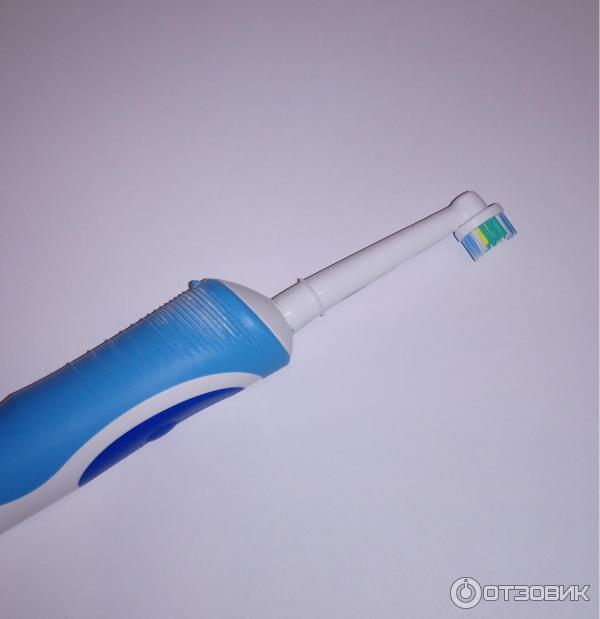 Электрическая зубная щетка Braun Oral-B Vitality Sensitive Clean фото