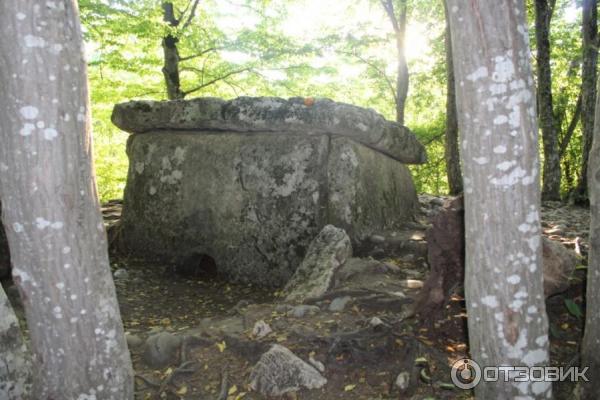 Музей Сад камней и Хаджохский дольмен (Россия, Адыгея) фото