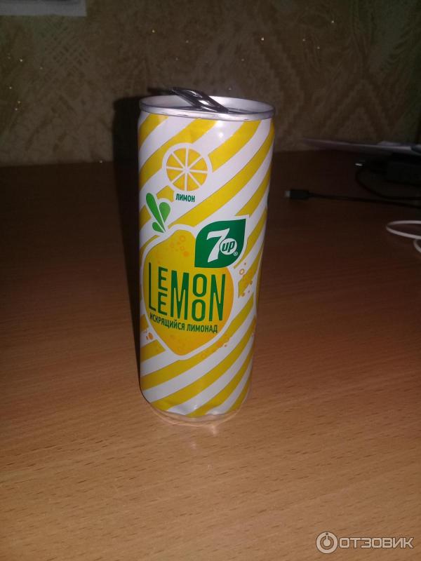 Напиток безалкогольный 7-UP искрящийся лимонад Lemon фото