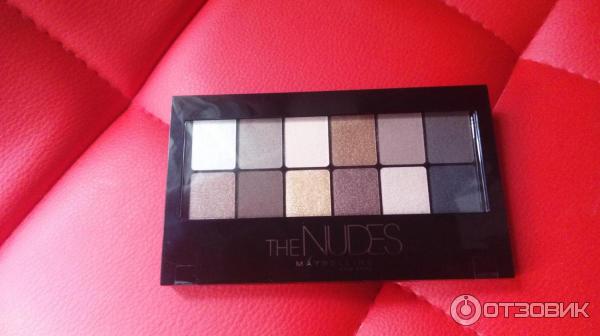 Палетка теней Maybelline The Nudes eyeshadow palette фото